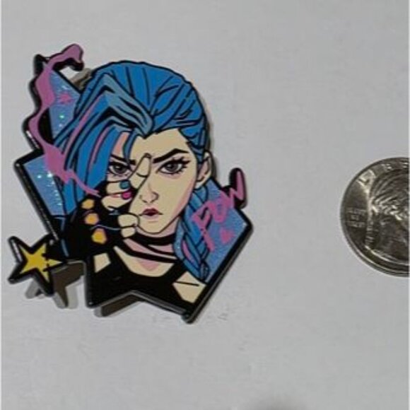 Jinx Enamel Pin – Arcane x League of Legends Pop Art Pew Pew Style - Picture 4 of 4